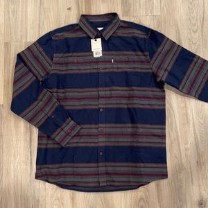 Men’s Large Katin stripped long sleeve shirt.